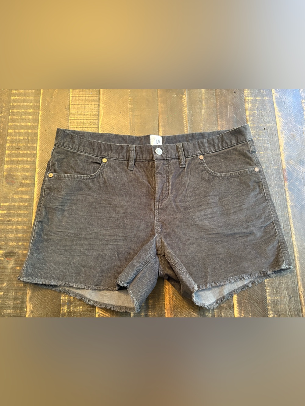 GAP Women’s Charcoal Gray Preppy Corduroy Shorts Raw Hem Classic Pockets